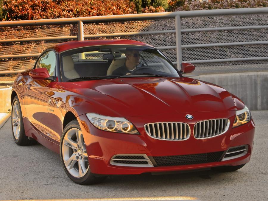  BMW Z4 sDrive 3.5i Roadster 2009 года  (US) (фото 11 из 14)